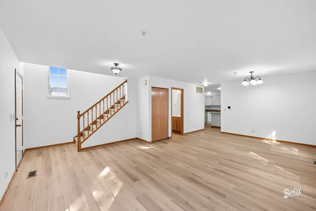 $324,000 | 1303 Orleans Drive, Mundelein, IL 60060