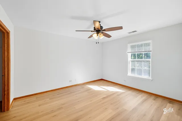 $324,000 | 1303 Orleans Drive, Mundelein, IL 60060