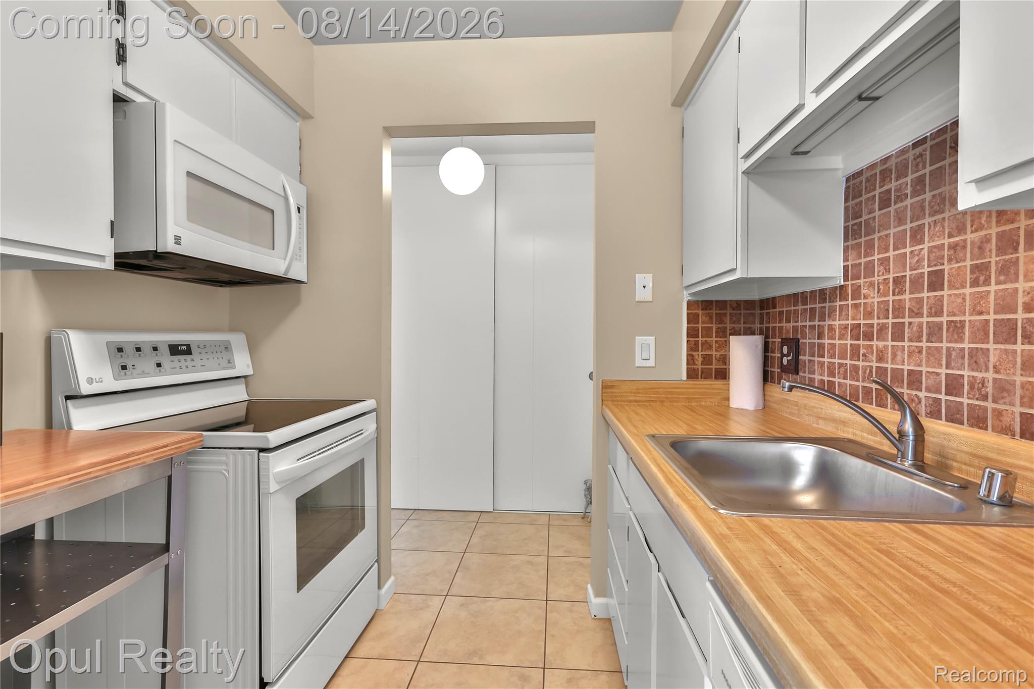 30052 West 12 Mile Road, Unit 68 Farmington, MI 48334 - Photo 1 of 17 0I0A7960.jpg