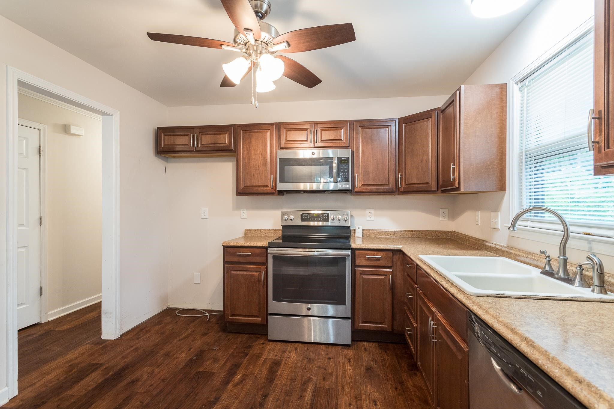5319 Kaplan Drive Raleigh, NC 27606 - Photo 6 of 27 Photo 6