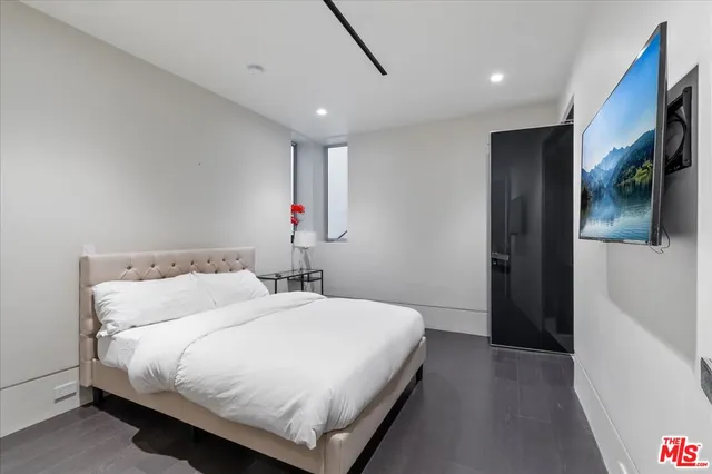 $85,000 | 1620 Carla Ridge, Beverly Hills, CA 90210