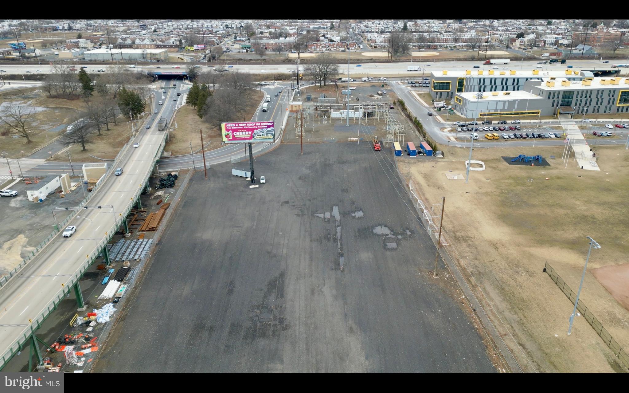 6425 New State Road Philadelphia, PA 19135 - Photo 4 of 21 a view of parking