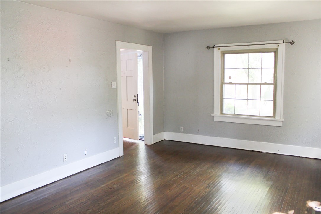 1528 West Sunset Avenue Decatur, IL 62522 - Photo 8 of 33