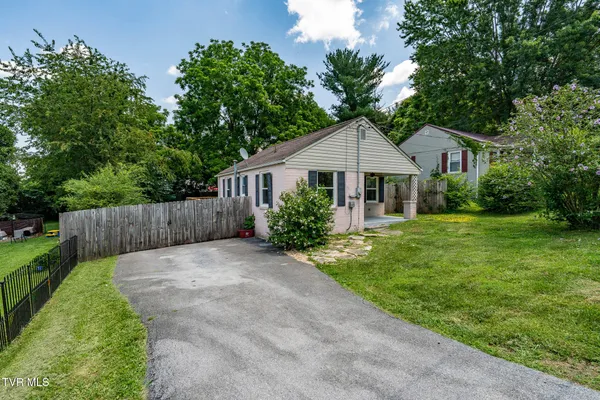 $195,000 | 2904 Dorothy Street, Johnson City, TN 37604