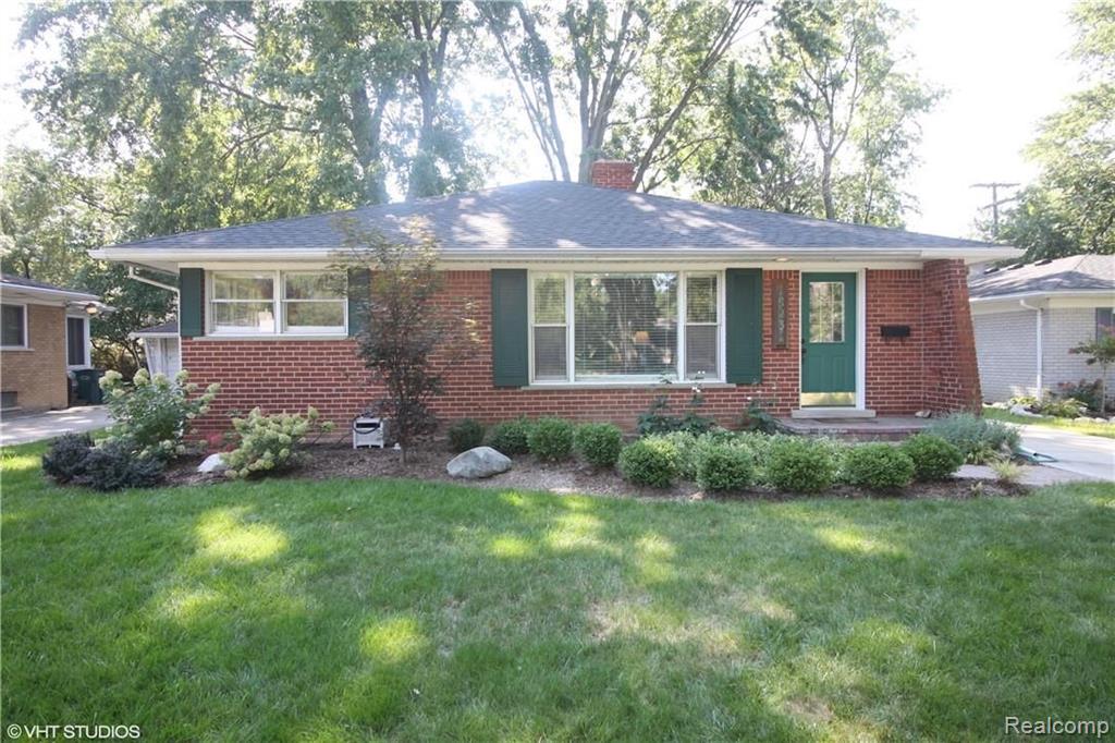 16231 Reedmere Avenue Beverly Hills, MI 48025 - Photo 1 of 24