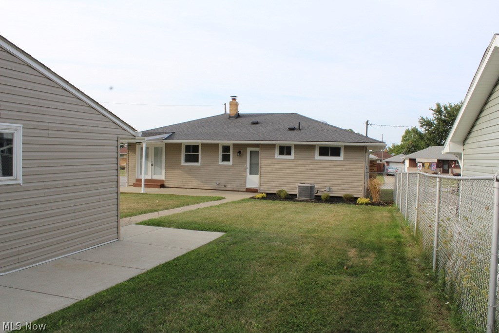9595 Reichert Road Parma, OH 44130 - Photo 5 of 22