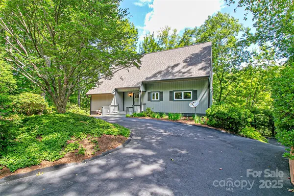 $700,000 | 263 Ugedaliyvi Court, Brevard, NC 28712