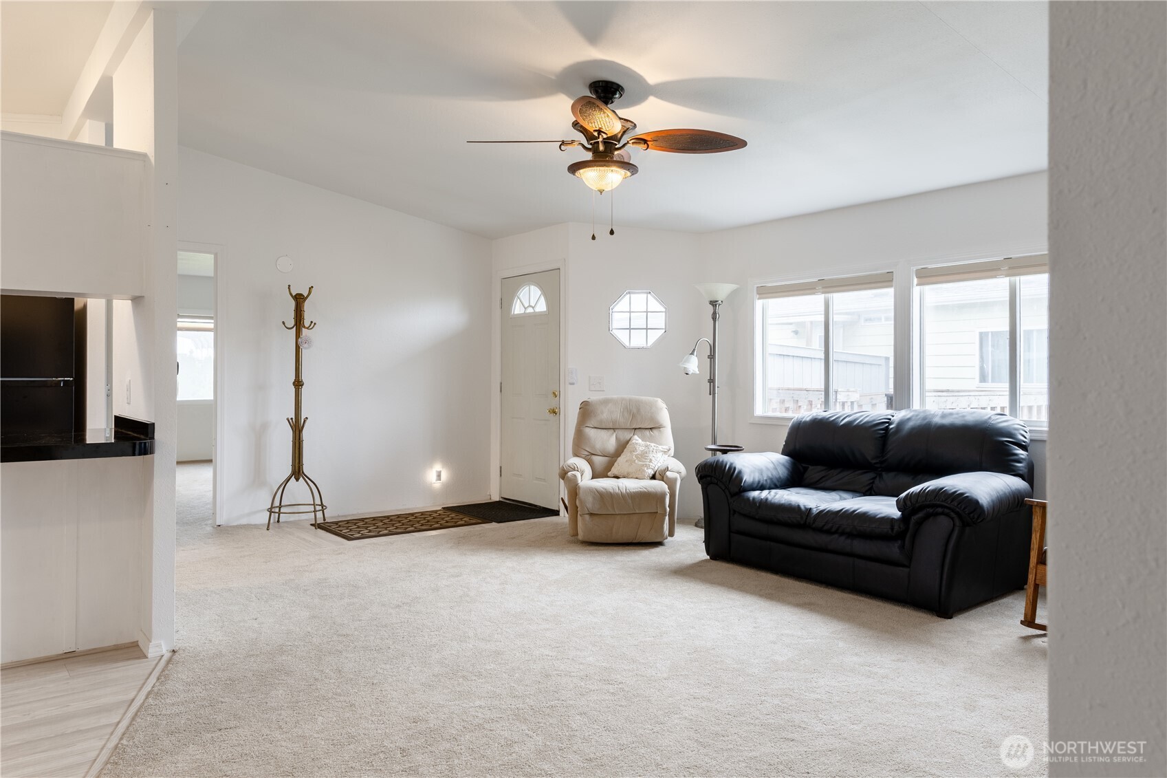 8915 Wilkensen Road Southeast, Unit 9B Yelm, WA 98597 - Photo 12 of 37 a living room with furniture