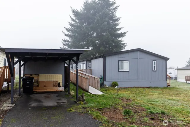 a house view with a outdoor space