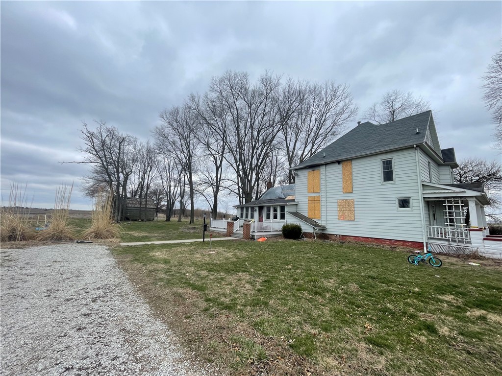 2356 East 1600 North Road Assumption, IL 62510 - Photo 8 of 9