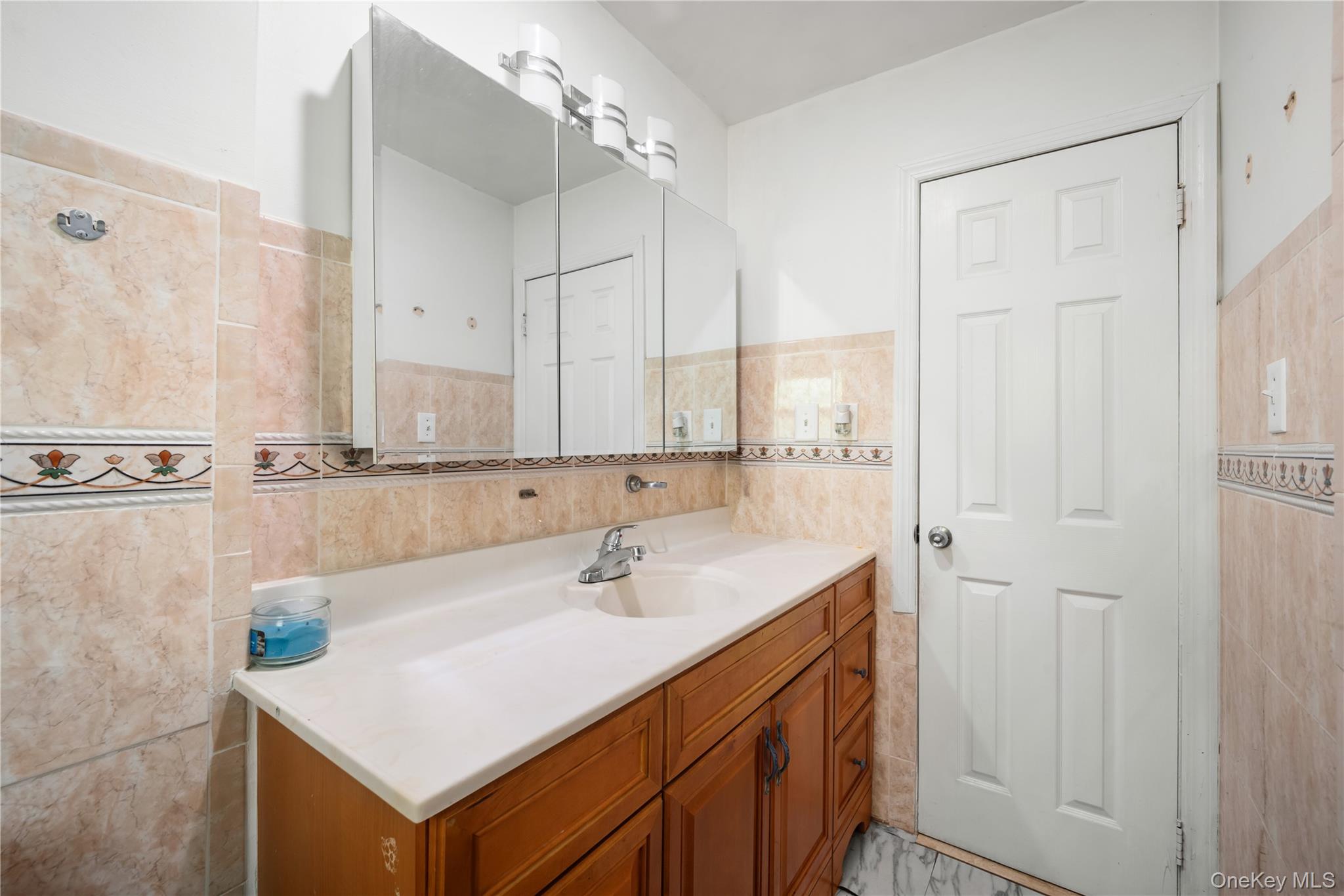 284 Baldwin Road Hempstead, NY 11550 - Photo 21 of 33 Gallery Image 21
