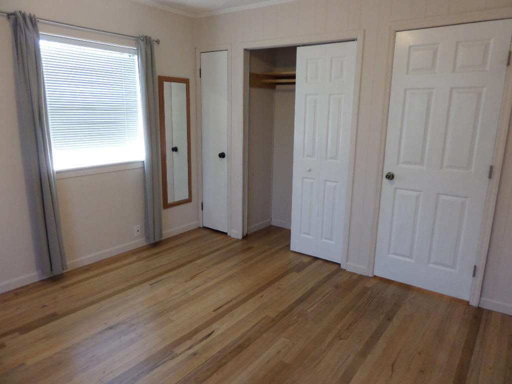 132 Euclid Circle Oak Ridge, TN 37830 - Photo 13 of 24 Master bedroom