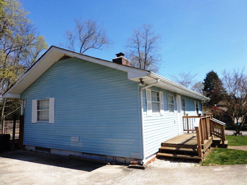 132 Euclid Circle Oak Ridge, TN 37830 - Photo 23 of 24 Side