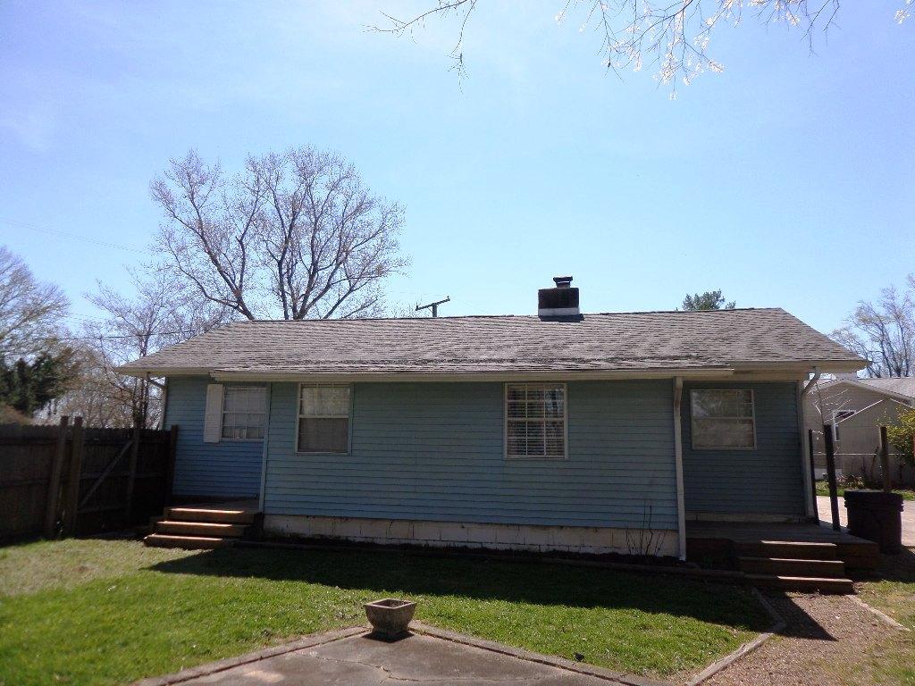 132 Euclid Circle Oak Ridge, TN 37830 - Photo 24 of 24 Back of house1