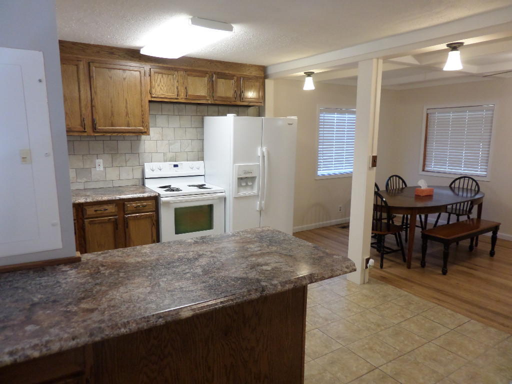 132 Euclid Circle Oak Ridge, TN 37830 - Photo 6 of 24 SAM_0024