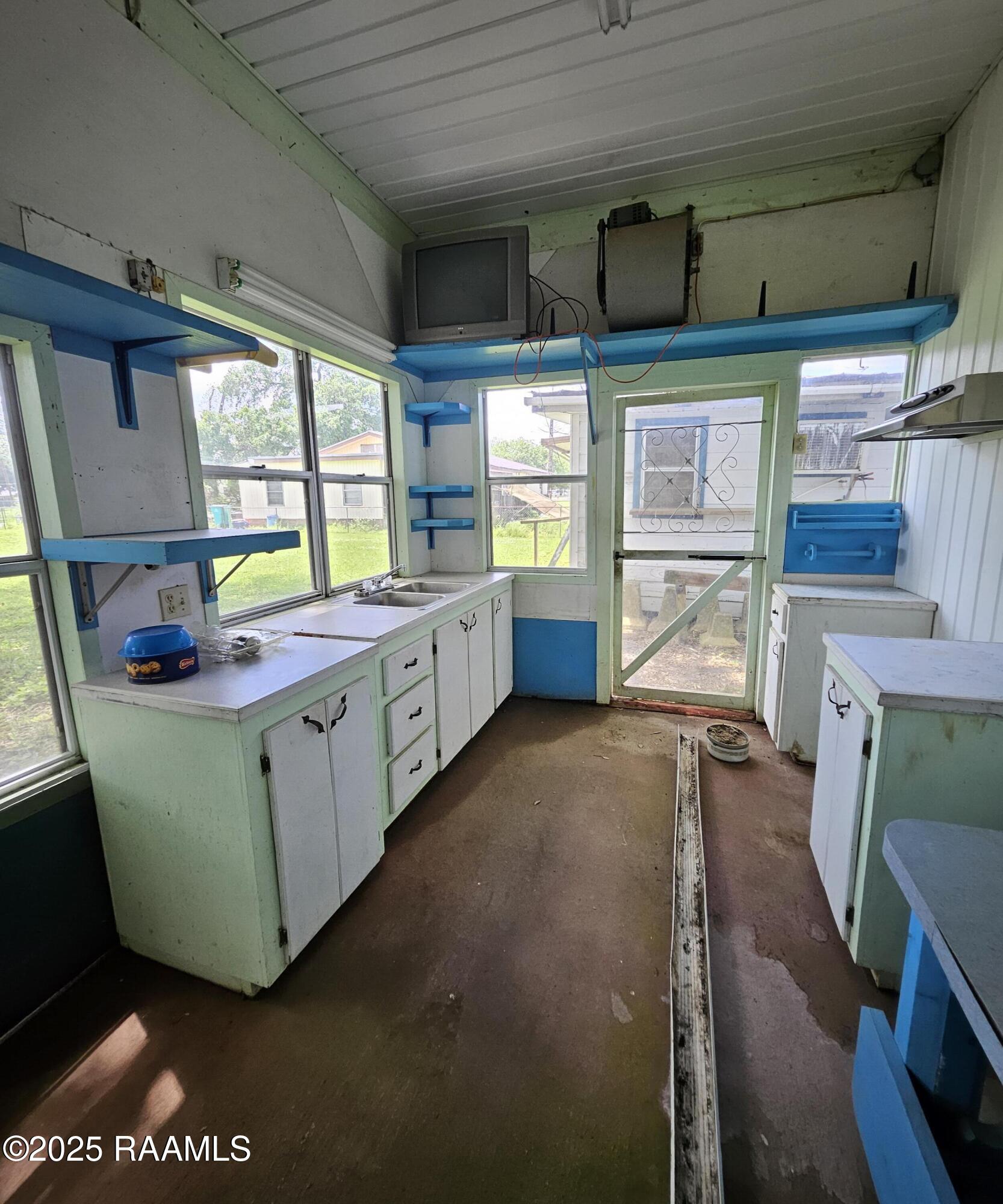 514 Front Street Krotz Springs, LA 70750 - Photo 14 of 46 BUILDING 2