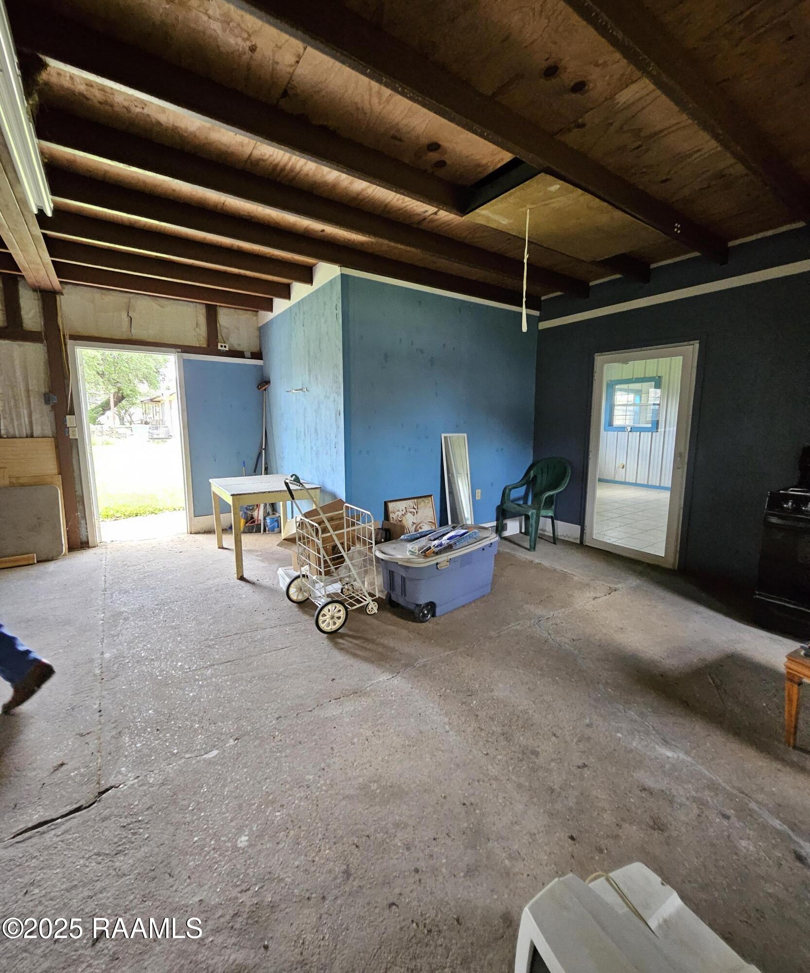 514 Front Street Krotz Springs, LA 70750 - Photo 28 of 46 INSIDE SHOP