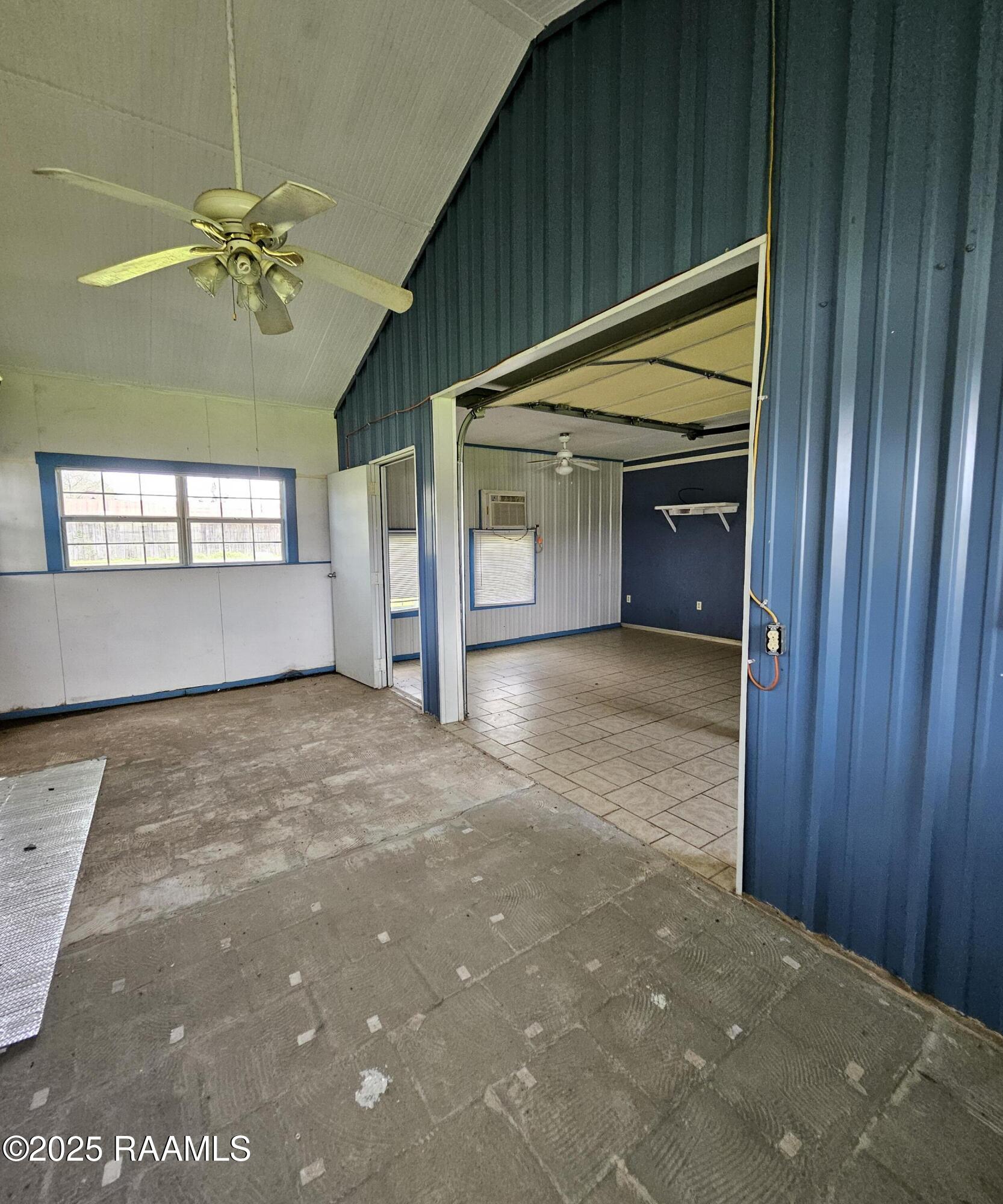 514 Front Street Krotz Springs, LA 70750 - Photo 29 of 46 INSIDE SHOP