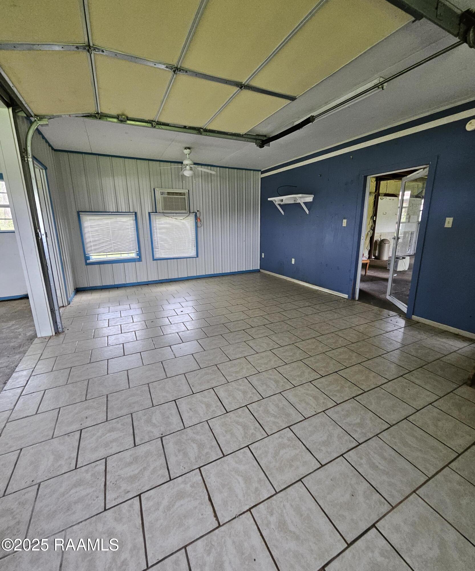 514 Front Street Krotz Springs, LA 70750 - Photo 31 of 46 INSIDE SHOP