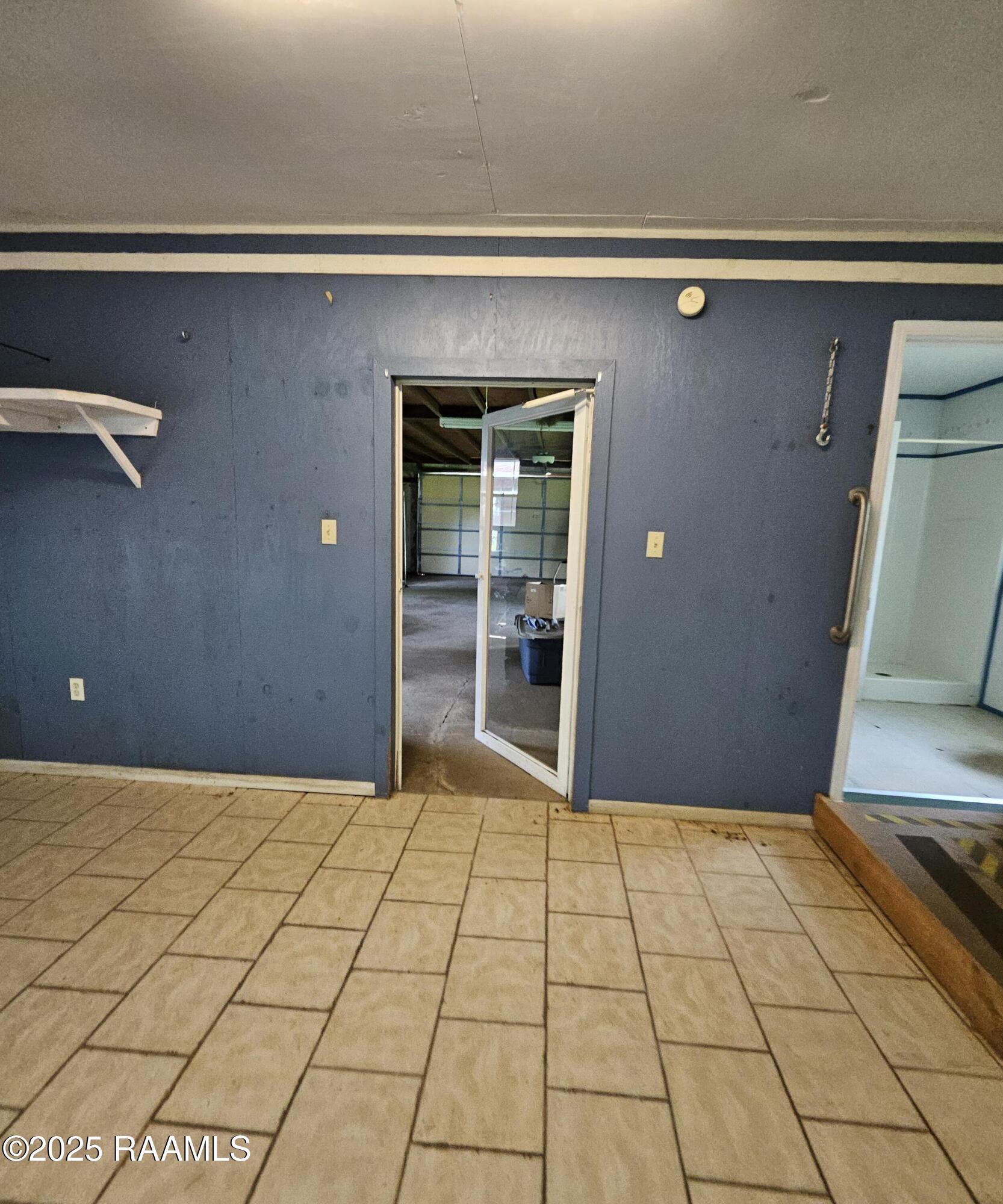 514 Front Street Krotz Springs, LA 70750 - Photo 33 of 46 INSIDE SHOP