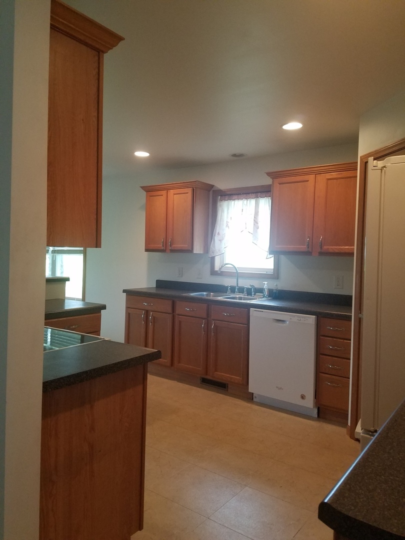 420 North 20th Road Tonica, IL 61370 - Photo 4 of 16
