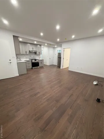 $4,150 | 609 Ovington Avenue, Unit 1 | Bay Ridge