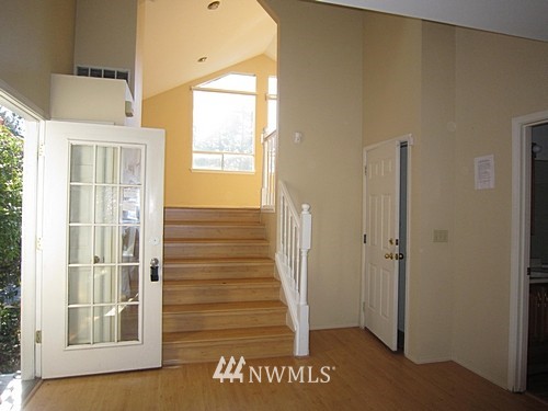 2336 Southeast 8th Place Renton, WA 98057 - Photo 3 of 20