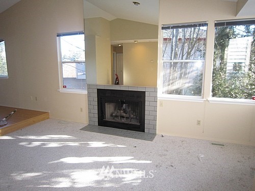 2336 Southeast 8th Place Renton, WA 98057 - Photo 4 of 20