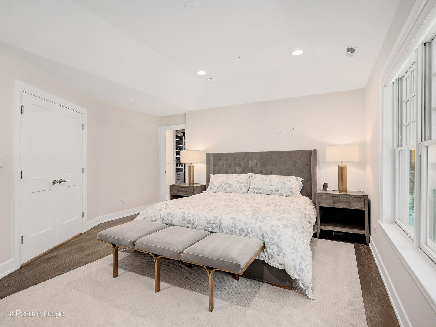 1150 Highland Avenue Lake Forest, IL 60045 - Photo 31 of 63 a bedroom with a bed and a table