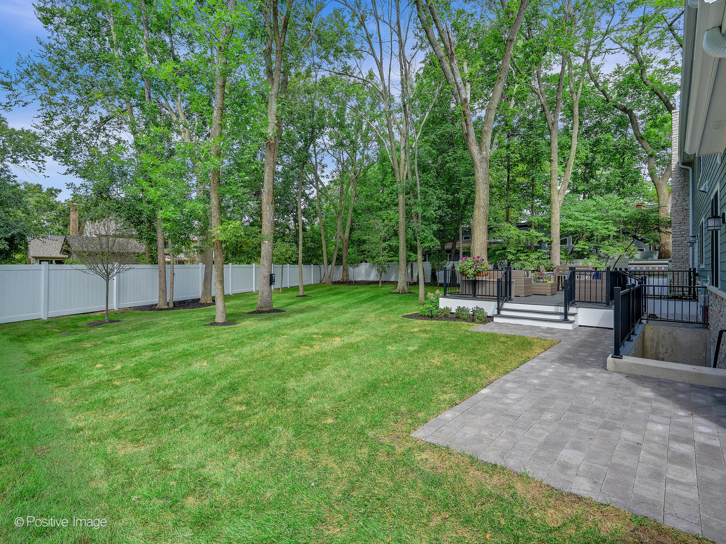 1150 Highland Avenue Lake Forest, IL 60045 - Photo 59 of 63 a view of a backyard with a sitting area