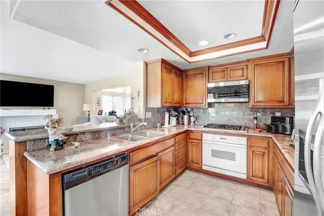 $7,600 | 3739 Calle Jazmin, Calabasas, CA 91302