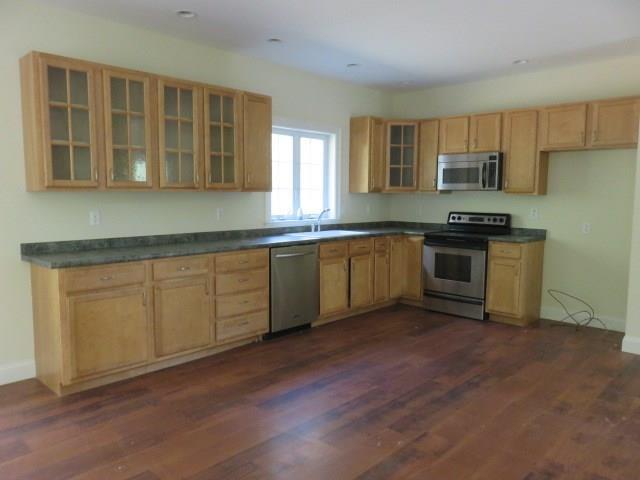 325 Valley Road North Berwick, ME 03906 - Photo 10 of 22 Kitchen