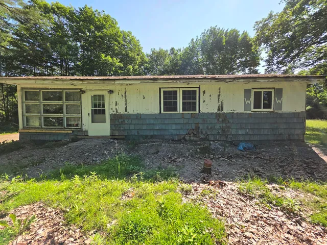 $100,000 | 54 Gross Point Road, Orland, ME 04472