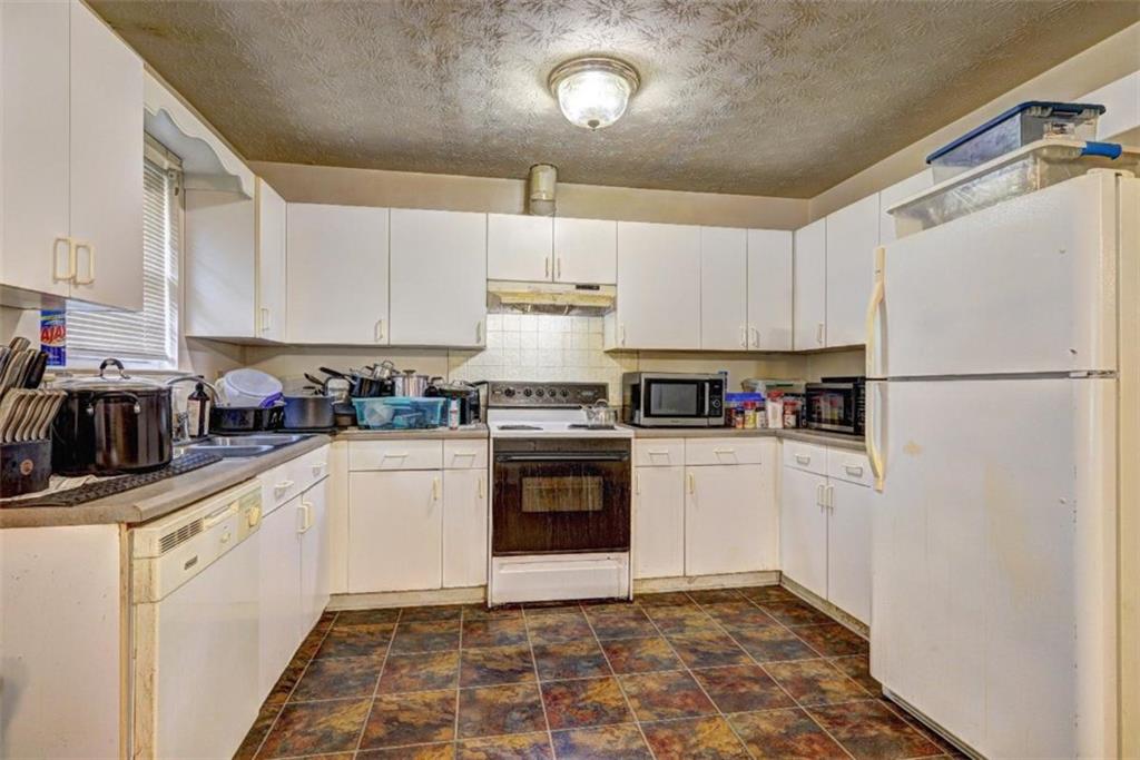 241 Ash Street Social Circle, GA 30025 - Photo 3 of 20