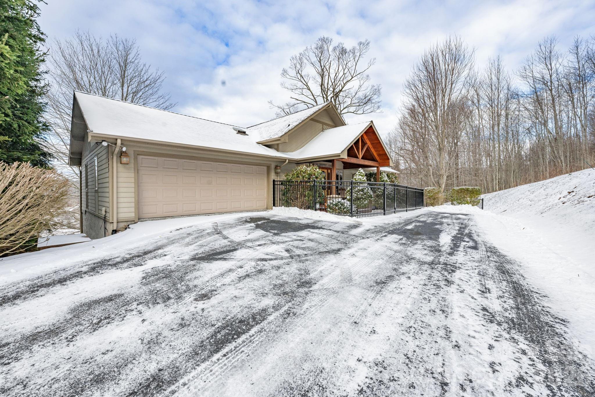 295 Supreme Golden Road Banner Elk, NC 28604 - Photo 5 of 41