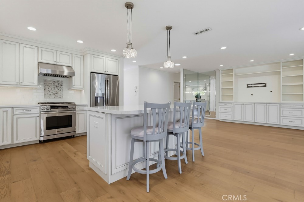 861 East Roxanne Way Long Beach, CA 90815 - Photo 14 of 44 Gallery Image 14