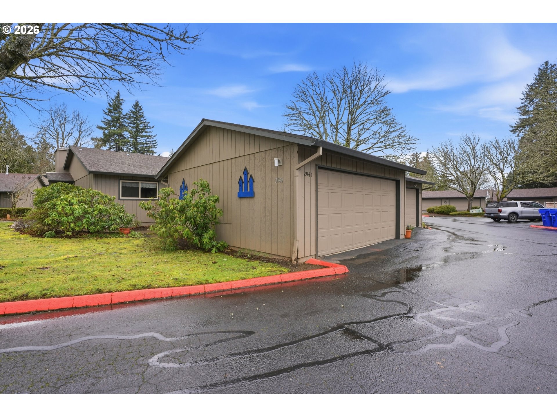 2941 Northeast 13th Street Gresham, OR 97030 - Photo 3 of 32 Garage