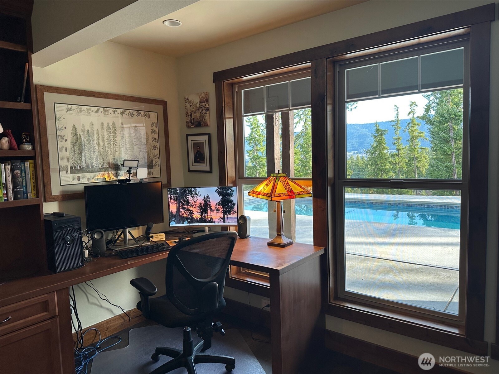 421 Meadow Ridge Drive Cle Elum, WA 98922 - Photo 25 of 39 a view of a workspace with a window