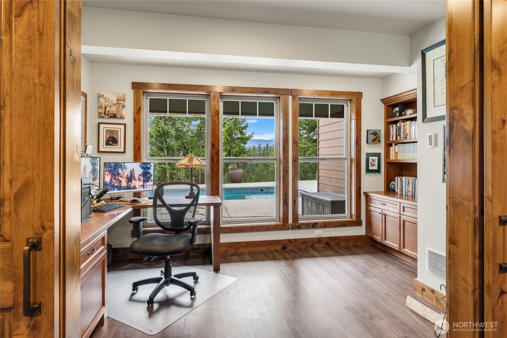 421 Meadow Ridge Drive Cle Elum, WA 98922 - Photo 26 of 39 a view of workspace with wooden floor and windows