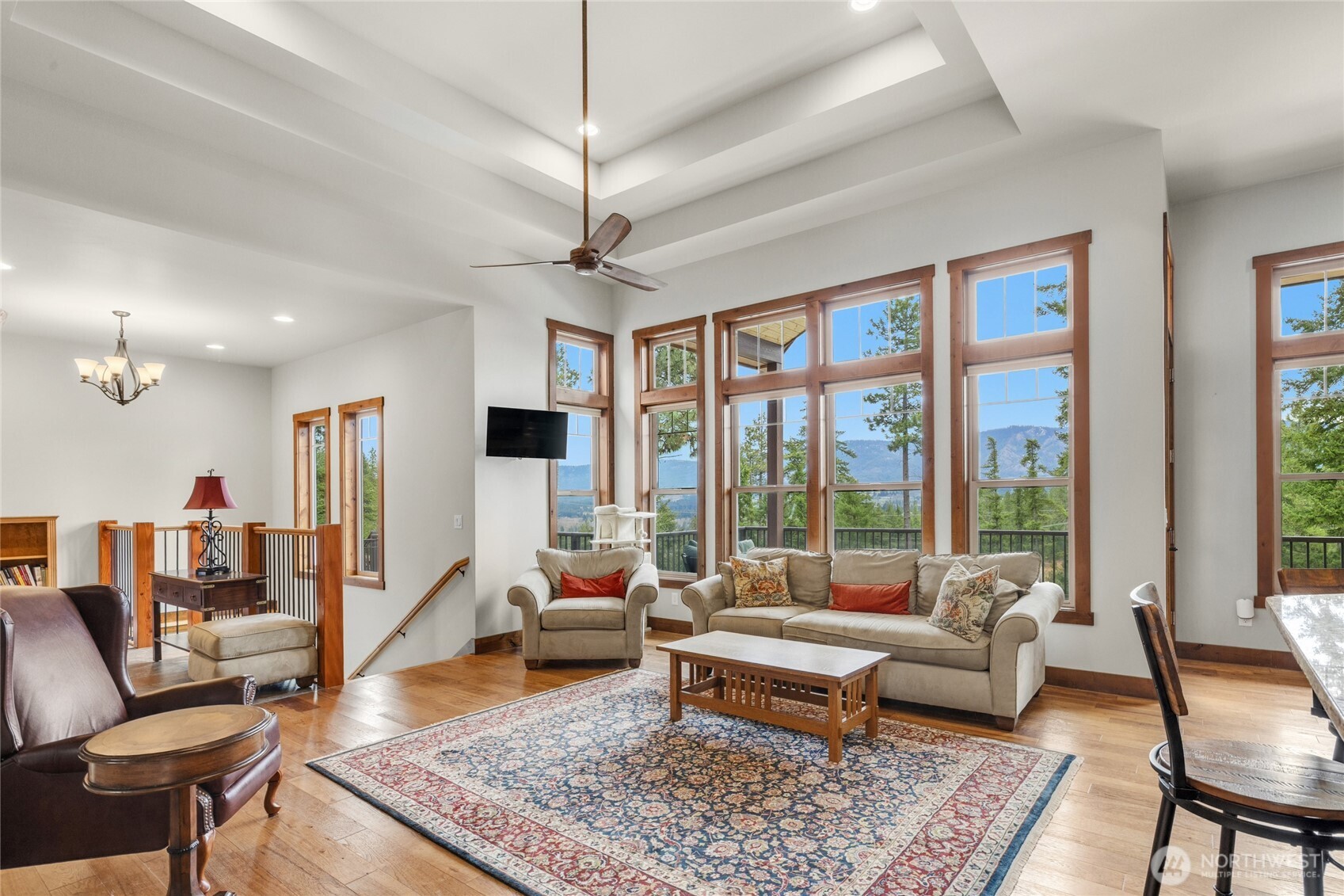 421 Meadow Ridge Drive Cle Elum, WA 98922 - Photo 6 of 39 a living room with furniture and a rug