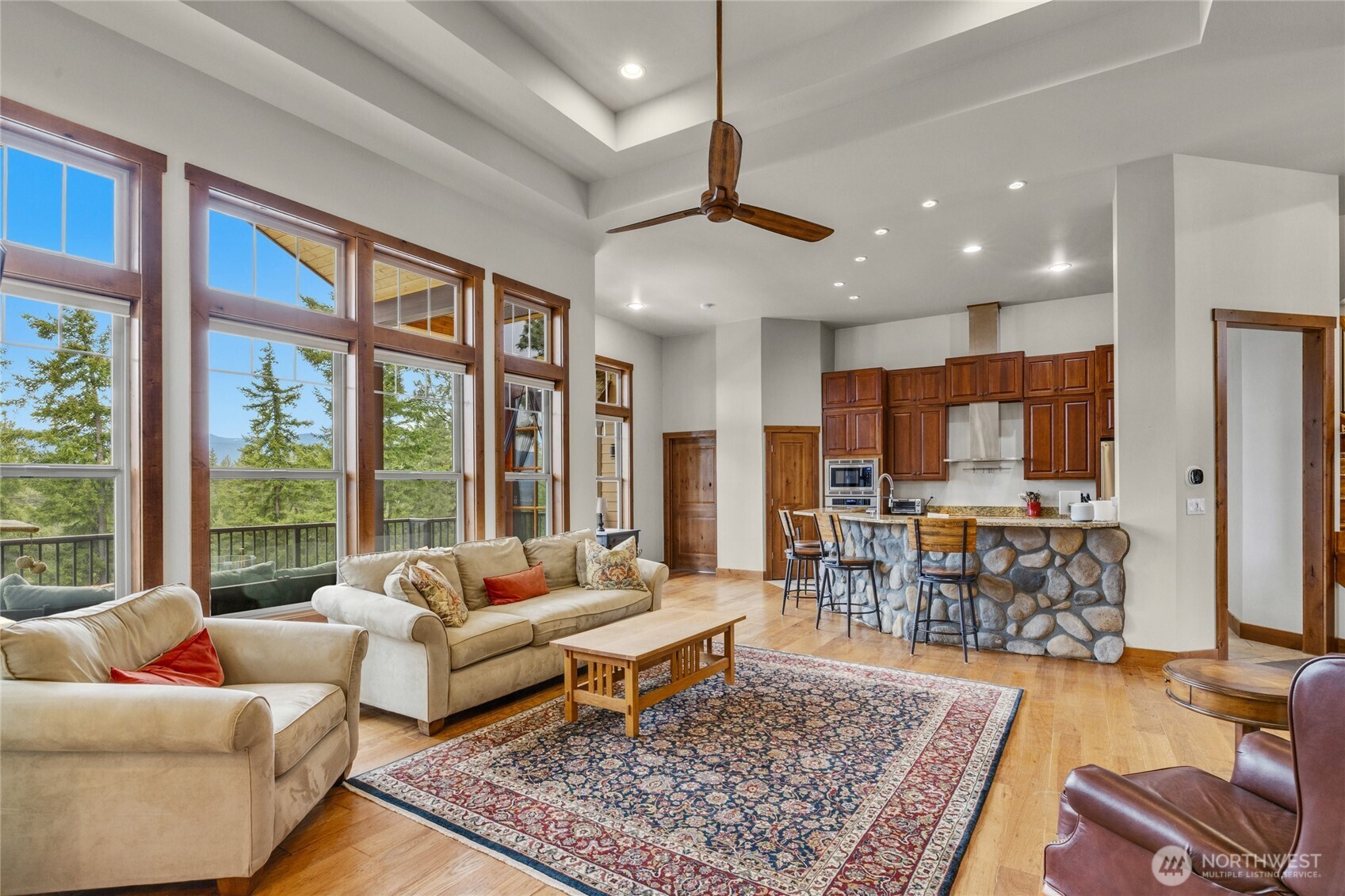 421 Meadow Ridge Drive Cle Elum, WA 98922 - Photo 8 of 39 a living room with furniture and a rug