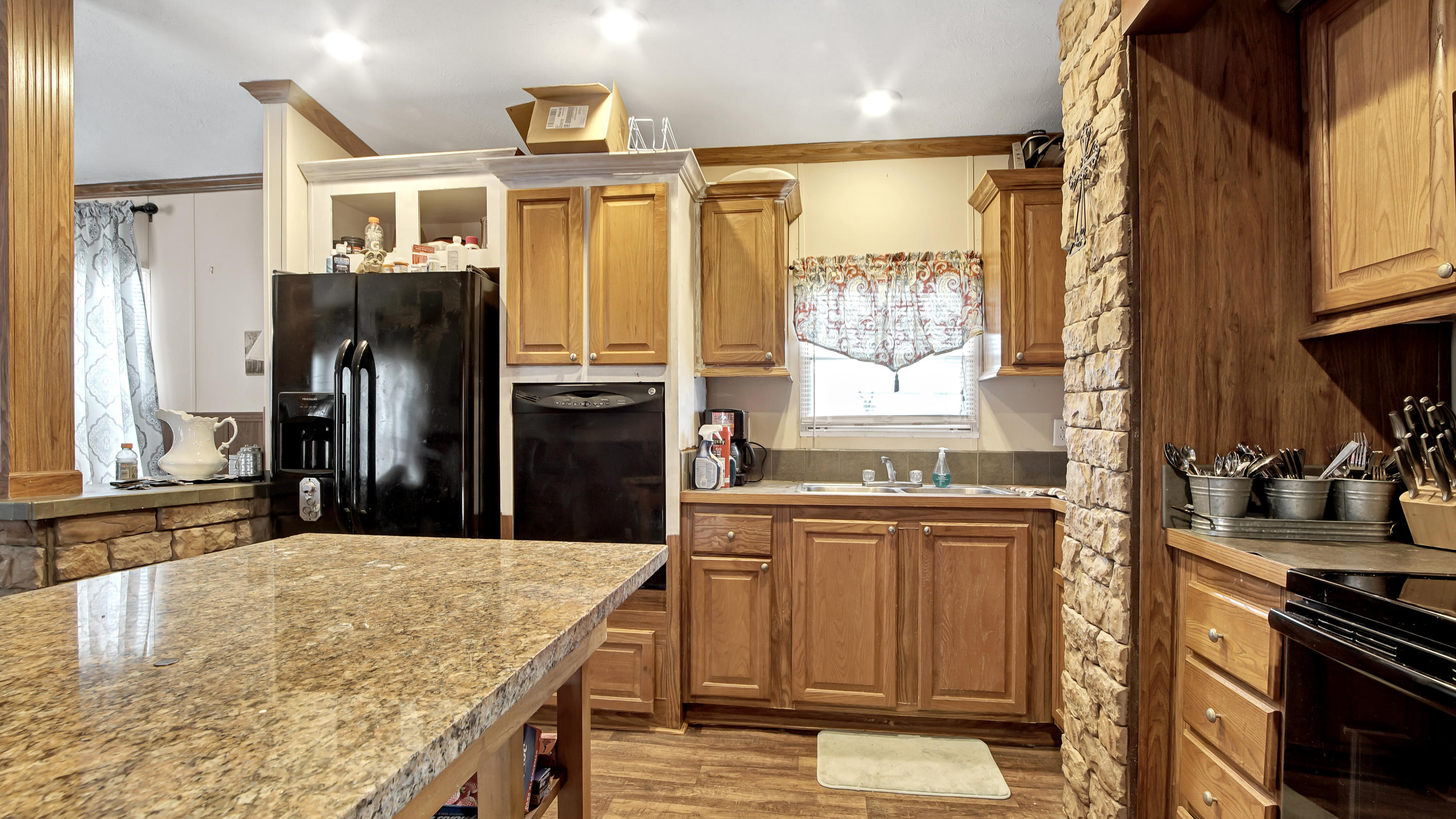 230 Hemlock Road DeFuniak Springs, FL 32435 - Photo 4 of 16 Kitchen (2)