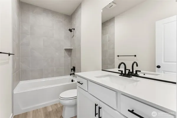 $979,990 | 2037 Northeast Norseman Way, Poulsbo, WA 98370