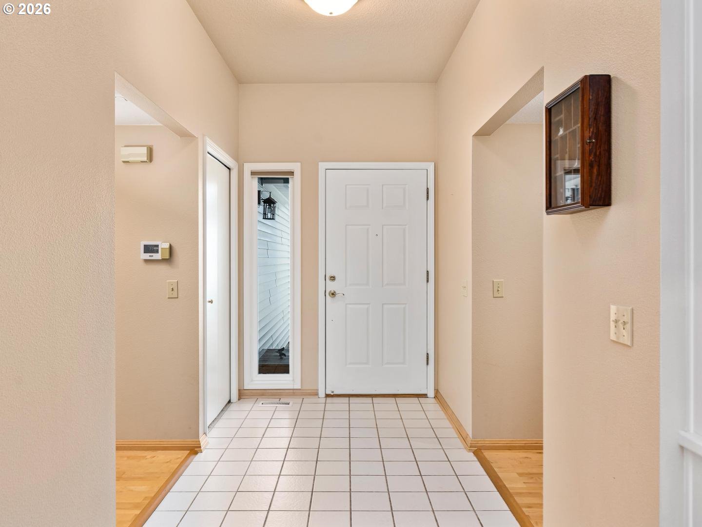 12664 Southwest Bexley Lane Portland, OR 97224 - Photo 18 of 48 Entrance/Foyer