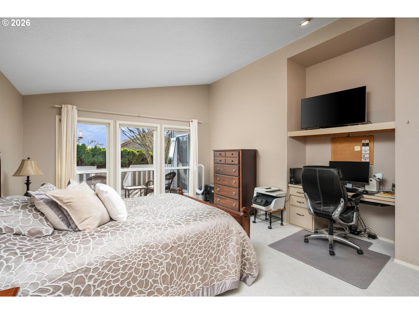 12664 Southwest Bexley Lane Portland, OR 97224 - Photo 20 of 48 Owner's Suite Bedroom