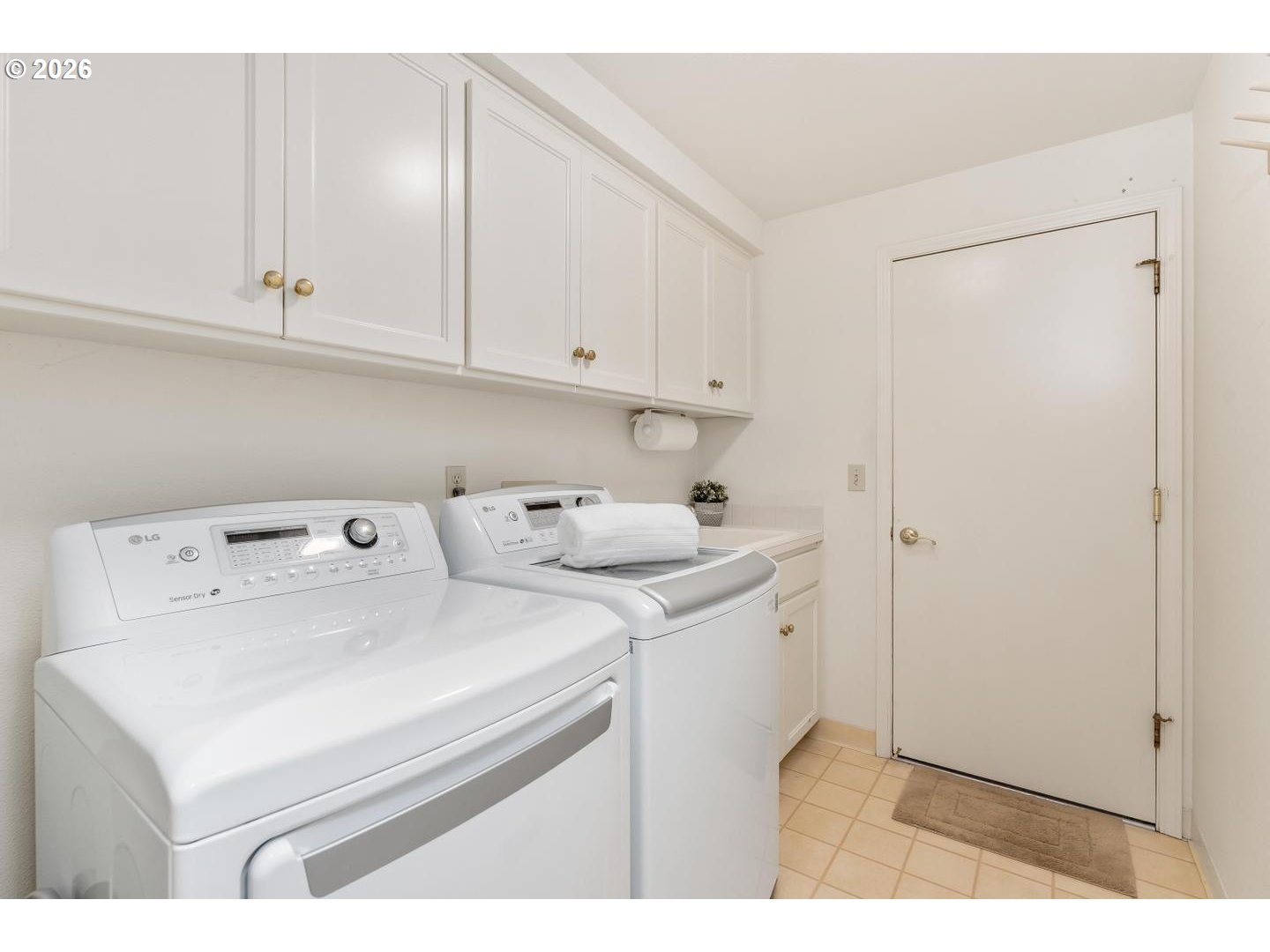 12664 Southwest Bexley Lane Portland, OR 97224 - Photo 29 of 48 Laundry