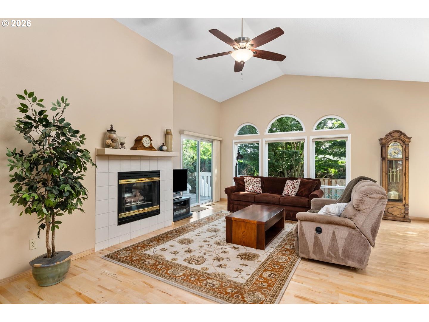 12664 Southwest Bexley Lane Portland, OR 97224 - Photo 3 of 48 Great Room
