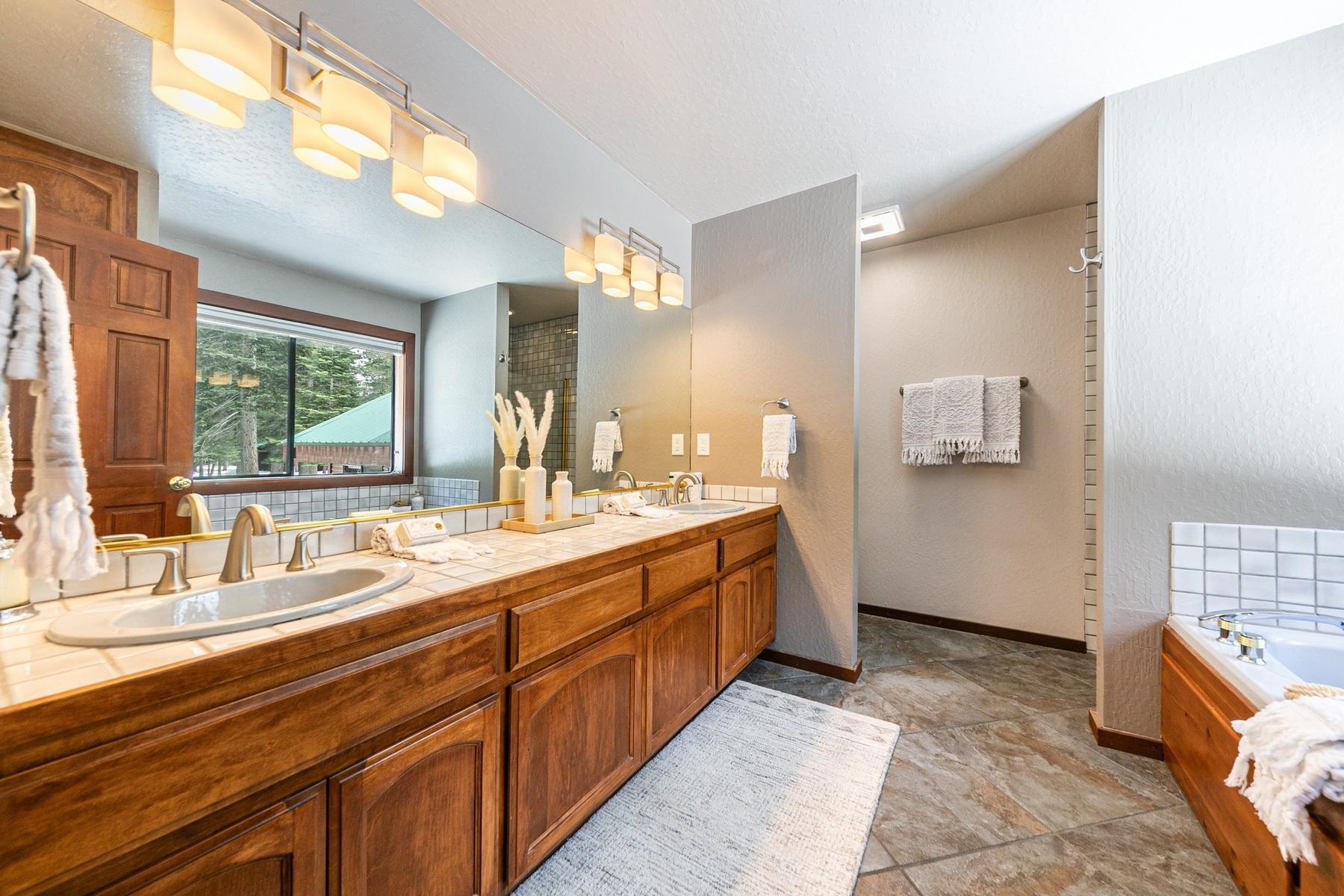 14676 Tyrol Road Truckee, CA 96161 - Photo 15 of 28