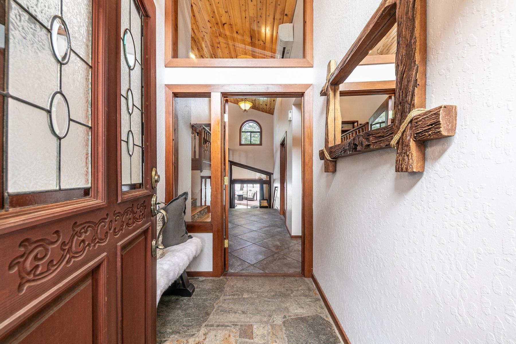 14676 Tyrol Road Truckee, CA 96161 - Photo 3 of 28