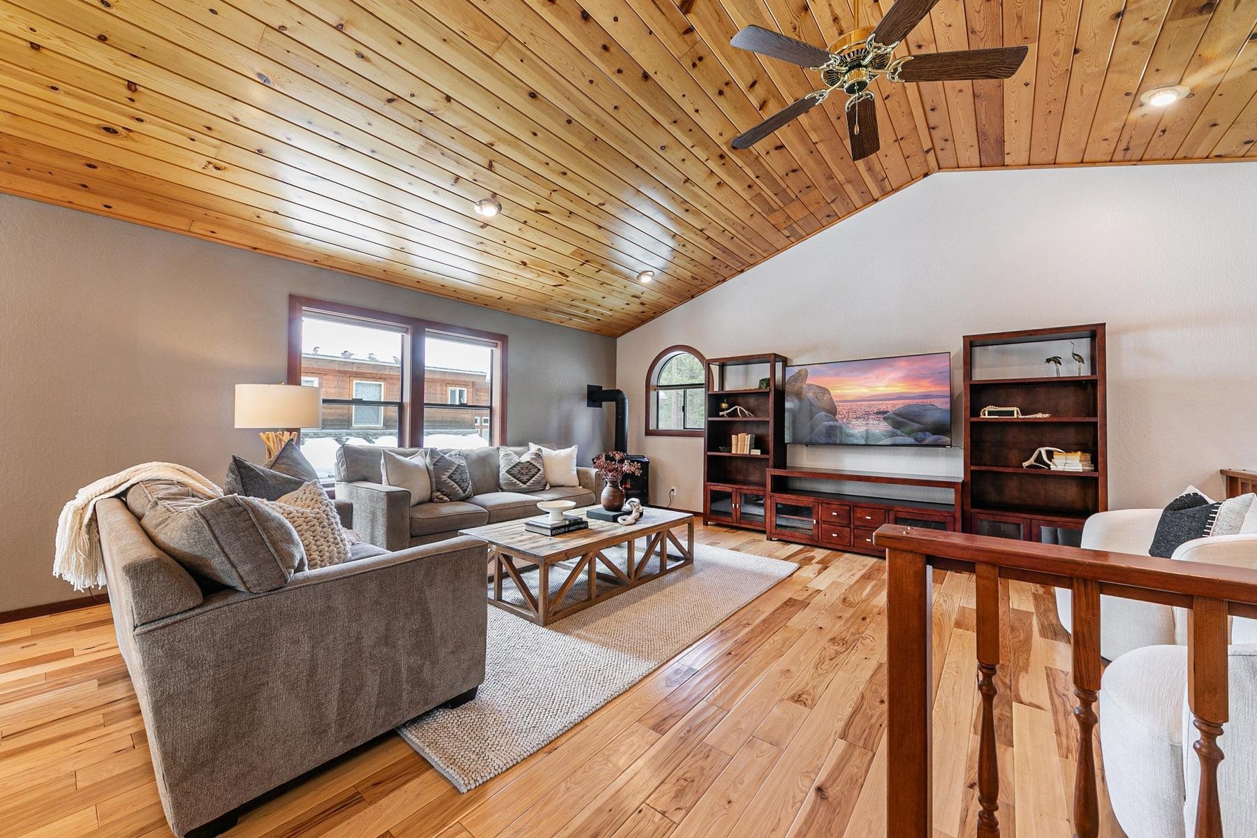 14676 Tyrol Road Truckee, CA 96161 - Photo 5 of 28